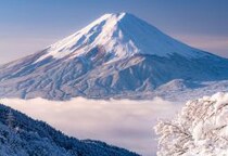 「閉山中の富士登山」法律違反で罰則も？　3年ぶり“遭難死者ゼロ”の裏で…今なお後を絶たない“強行登山”の代償とは