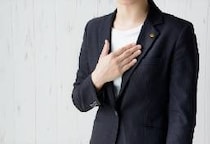 「1日の遅れが致命傷」ミスが許されない弁護士の過酷な現場…年間労働2300時間超、「外部に相談できない孤独」を救うメンタルケアの切実さ