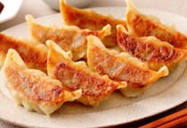 注文した餃子が「生焼け」だった…店員に伝えるも不誠実な対応、自分の身を守る“最適解”とは【弁護士解説】