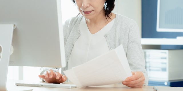 給与水増し、商品券購入を5年超…パート女性に「439万円」賠償命令　“1人経理”が招いた不正行為の実態