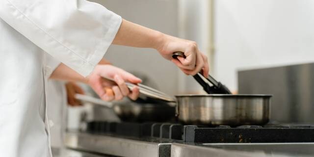 栄養士専門学校で“いじめ放置”された女性が教員に「感情的なメール」送り即退学…理不尽がまかり通る背景