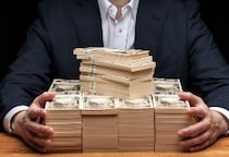 「妻とは別れる」で30年間“婚姻を先延ばし”→関係が破たん　「一生を踏みにじった」と“10億円請求”する女性…裁判所の判断は？