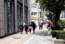 銀座の“ガードレール”に「現金1億円」トラック運転手が拾う　持ち主現れず6600万円を手に…日本中を熱狂させた“大事件”から46年