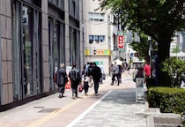 銀座の“ガードレール”に「現金1億円」トラック運転手が拾う　持ち主現れず6600万円を手に…日本中を熱狂させた“大事件”から46年