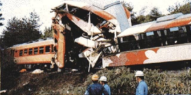 上り・下り列車が正面衝突「信楽高原鐡道事故」から35年　赤信号発車、安全装置も動作せず42名死亡…“最悪の連鎖”引き起こした2つの工事