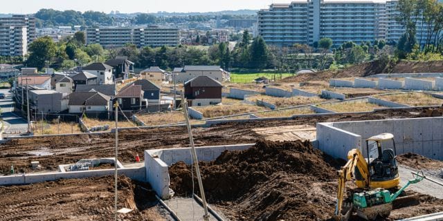 他人事ではない! 戸建ての「擁壁」崩壊トラブル「無過失」でも問われる責任…甘く見れば隣家に億単位の“巨額賠償”も 対策は?