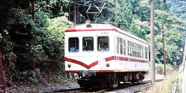 半年で2度の正面衝突…「気をつけろ」精神論がローカル線を破滅に導くまで　鉄道安全の“分岐点”になった京福電鉄越前本線事故から25年