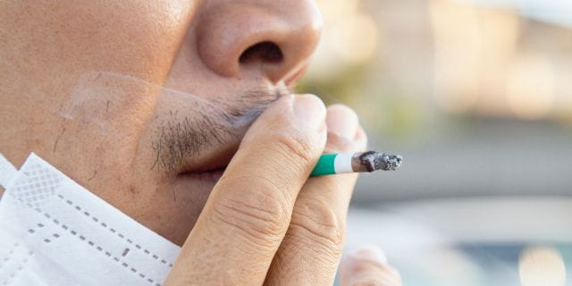 「本当に迷惑」「もはやテロ」歩きタバコに悲痛な声…全国初“禁止条例”成立から24年 「過料2000円」罰則の抑止効果と課題は？