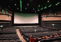 映画館各社が2000円→2200円に“一斉値上げ”…「カルテル」にならない？　独禁法の境界線となる「合意」の有無とは【弁護士解説】