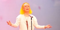美輪明宏さん、数億円規模の遺産は献身的に活動支えた“息子”へ？　愛の伝道師の「終活」から見える“相続トラブル回避”のポイント