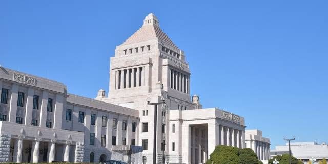 国会議員「ボーナス319万円」審議拒否中の“満額支給”に批判殺到も…「それも職務の一環」元秘書の弁護士が明かす歳費制度の“盲点”
