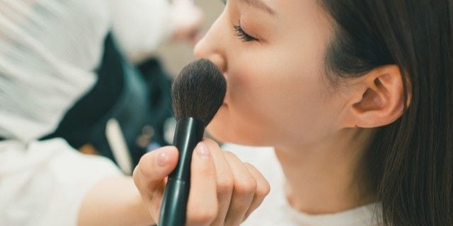 ベビーパウダー使用の美容部員に“アスベスト労災”認定…「知らず知らず吸い込んでいる可能性は誰にでも」専門医が教える“気を付けるべき”初期症状とは?