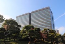 250億円被害“ニセ投資セミナー”に「本物の警官」登壇　詐欺師は“舞台設定”にもっとも労力を割く…「無防備に騙される人」が後を絶たないワケ
