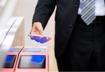 改札で0.3秒遅れ、運賃“割引”もなし…それでも「クレカ乗車」が交通系ICより“お得”なシーンとは