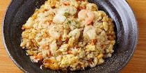 客「チャーハンにホタテ入っていますか？」→実はアレルギーだった…店舗は「表示義務なし」だが、それでも法的責任を問われるケースとは【弁護士解説】