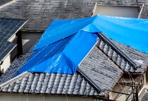 「このままでは雨漏り」被災者の不安につけ込み高額請求を…熊本地震に便乗した「悪徳商法」国民生活センターが注意喚起