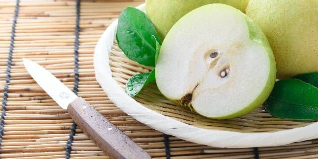 新幹線で高齢女性が「包丁」を取り出し…　“果物の皮むき”なら銃刀法に違反しない？【弁護士解説】