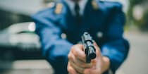 「撃たれても撃っちゃイカン」警視庁OBが明かす拳銃使用の葛藤…河内長野「2発で射殺」なぜ起きた？