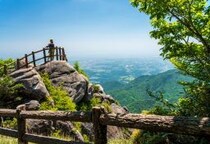 「無謀な山岳遭難」でも救助費は“タダ”…税金投入に批判殺到も、“全額自己負担”させるのが難しいワケ【弁護士解説】