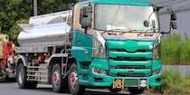 タンクローリーは「ガソリン満タン」より「ほぼ空」のほうが危険？　現役ドライバーが語る“大爆発”リスクと隣り合わせの苦労とは
