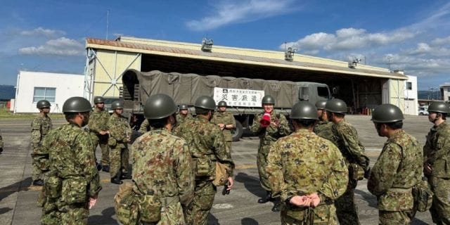 「迷彩服の人が徘徊」被災地で“ニセ自衛官”目撃情報、その目的は？　元幹部が語る「偽物」の見分け方
