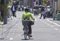 猛暑に“エアコン拒否”する高齢者も…訪問介護ヘルパーの76％が“熱中症疑い”　過酷現場のワケ