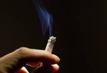 はま寿司で“タバコポイ捨て男”を注意、動画拡散⇒投稿者に“名誉毀損罪”のおそれ…悪質行為見かけた際の“正解”とは【弁護士解説】