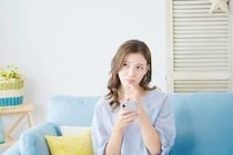 友人の貯金額に焦り…30代女性の投資判断の最適解は？FPが解説