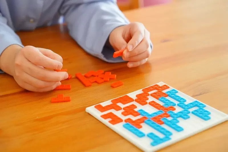 陣取りの二人対戦用ボードゲーム