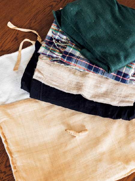 ストールなどの寒暖差対策アイテムは移動用のバッグにイン