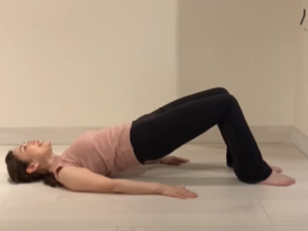 ヒップアップトレーニング「ハーフブリッジ」のやり方