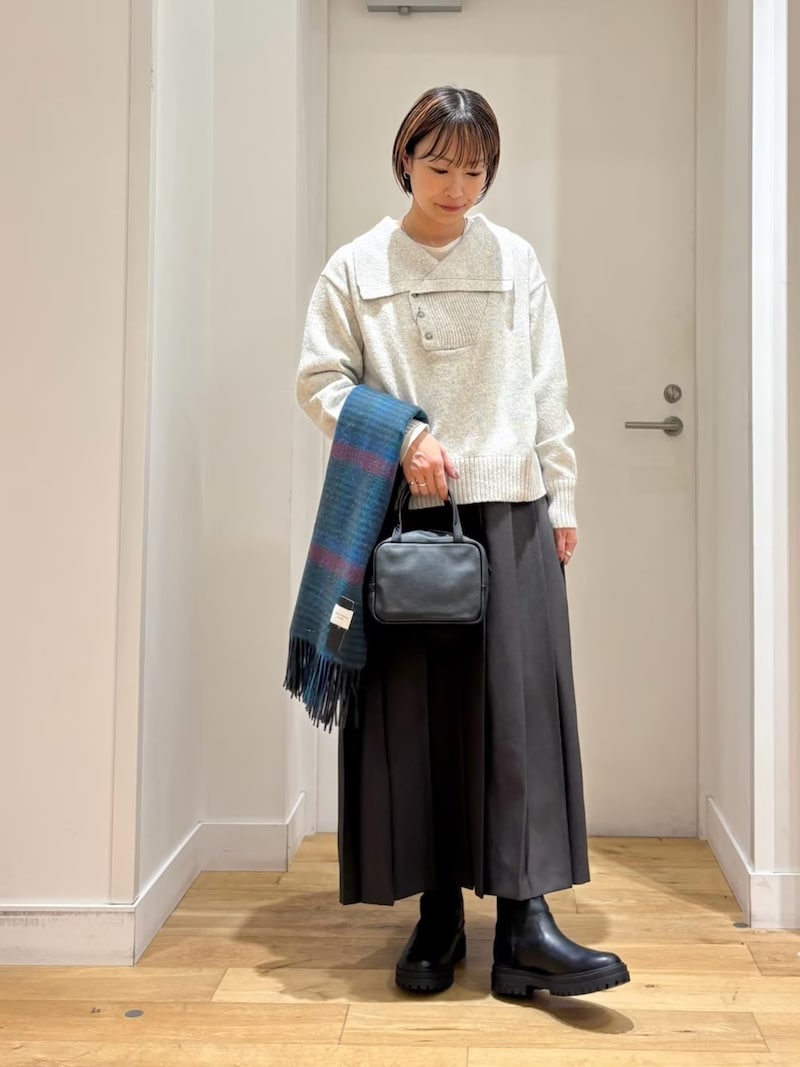 撥水＆ストレッチで快適！ 黒のショートブーツはマスト