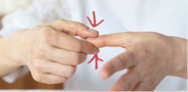 指先を押す動作2