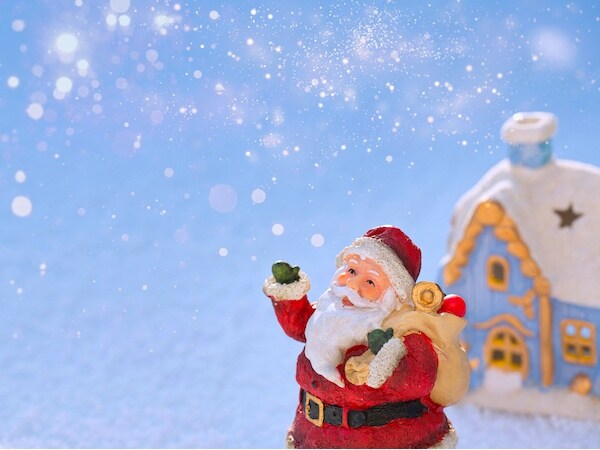 サンタクロースの赤い服はコカ・コーラがルーツ!?