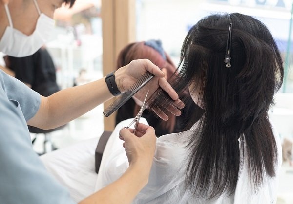 トップにボリューム＋軽い襟足