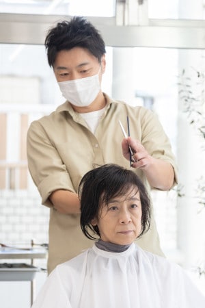 イメチェンのポイント1：コンパクトシンプルショート