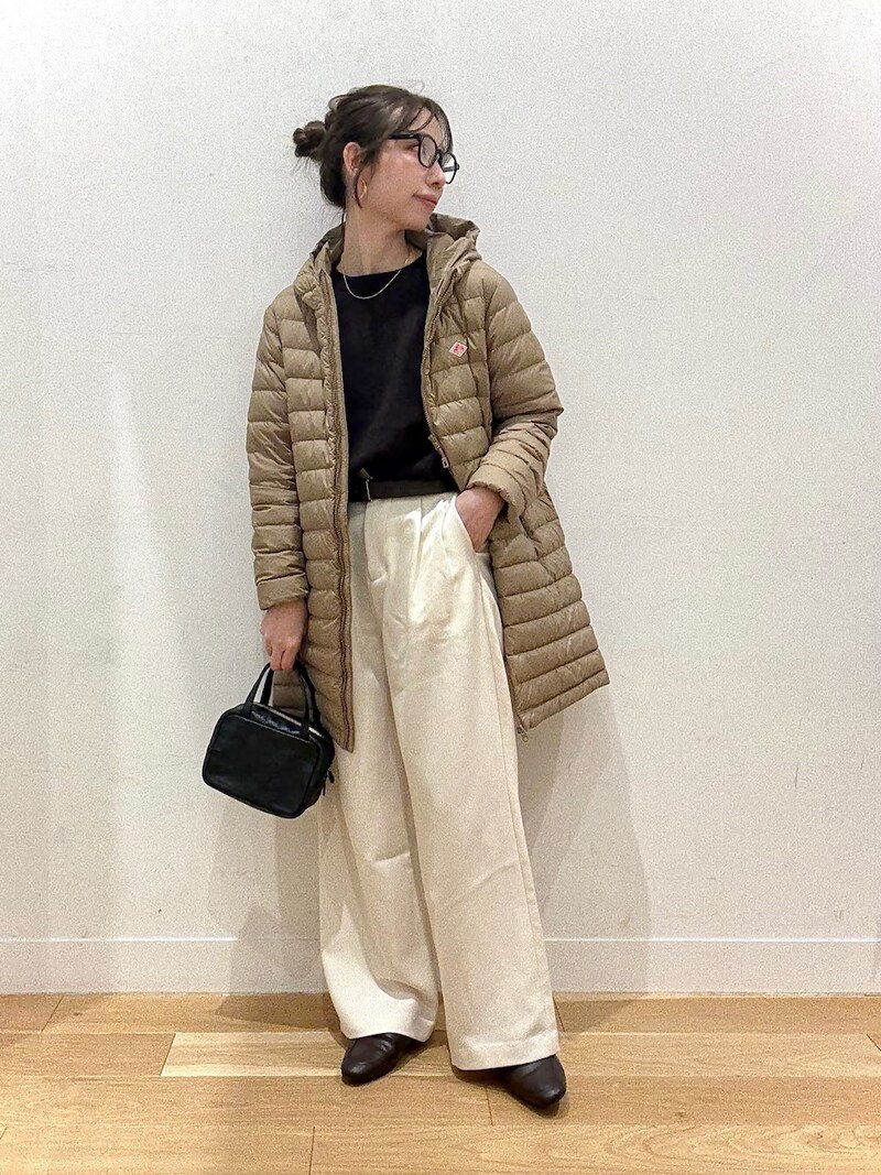 ベージュで顔まで明るい雰囲気に見せて