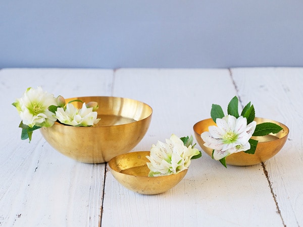 クリスマスローズの飾り方5： 最後の一輪まで大切に飾る