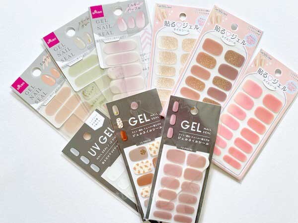 【100均】貼るだけで簡単！ジェル風ネイルシール比較！長持ちするのは？
