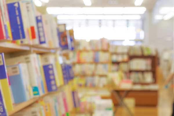  “本屋”で足が止まる棚が、本音のヒントを教えてくれる