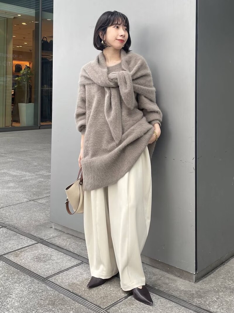 フォックス＆カシミヤ素材のモカカラーが上品に