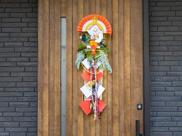 【正月飾りの疑問】しめ飾りや門松、いつまで飾っておいていい？期間と処分の方法