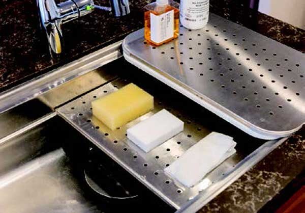 ■スポンジもペーパーも清潔第一