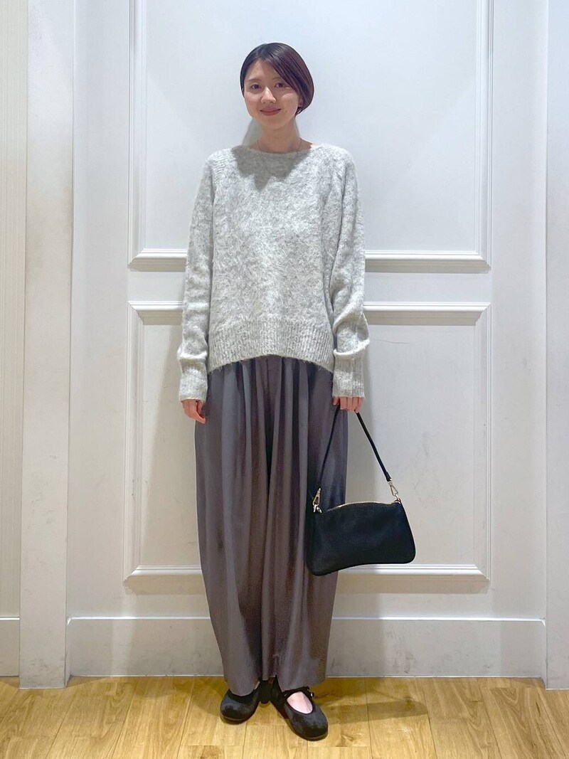 スカート感覚ではけるギャザーコクーンパンツ