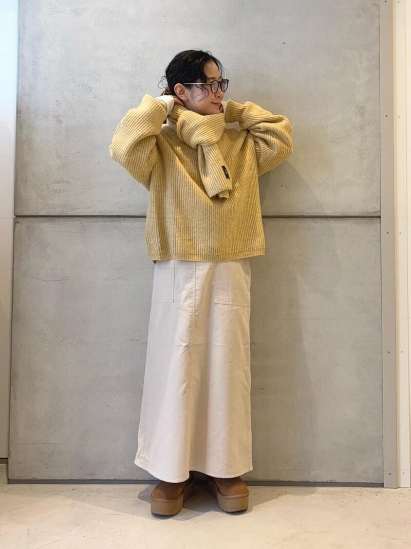 Aラインではきやすいコーデュロイスカート