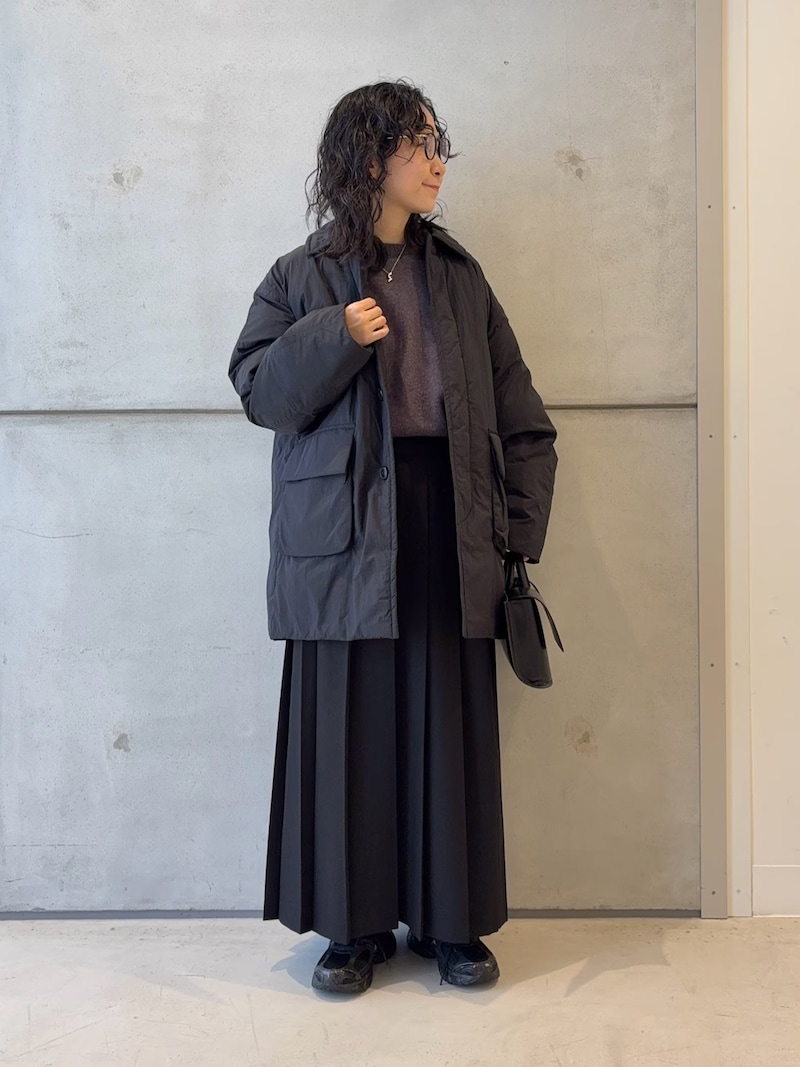 プリーツスカートでミックスコーデに