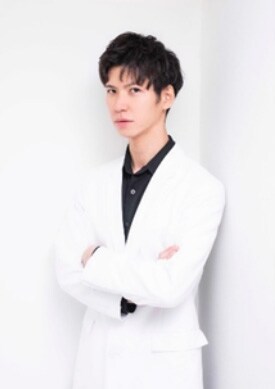 監修者プロフィール:樂(かなで)美容クリニック院長 安仁屋 僚先生