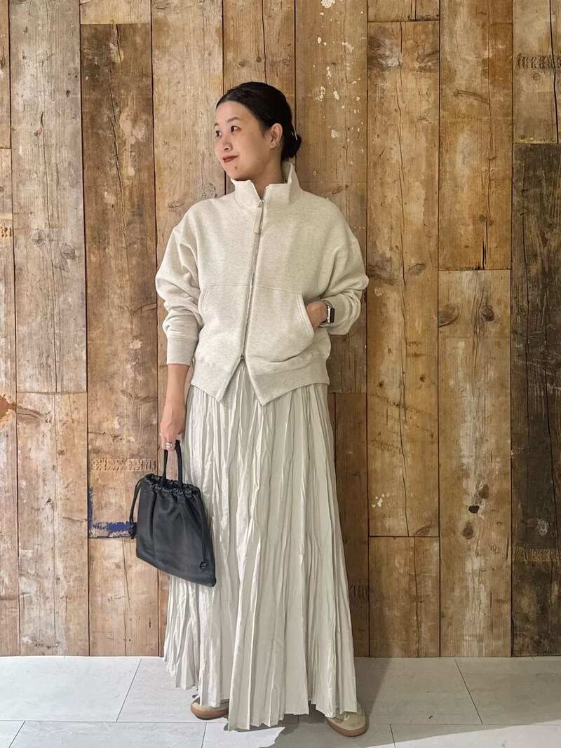 「フィット＆フレア」でほっそり見え