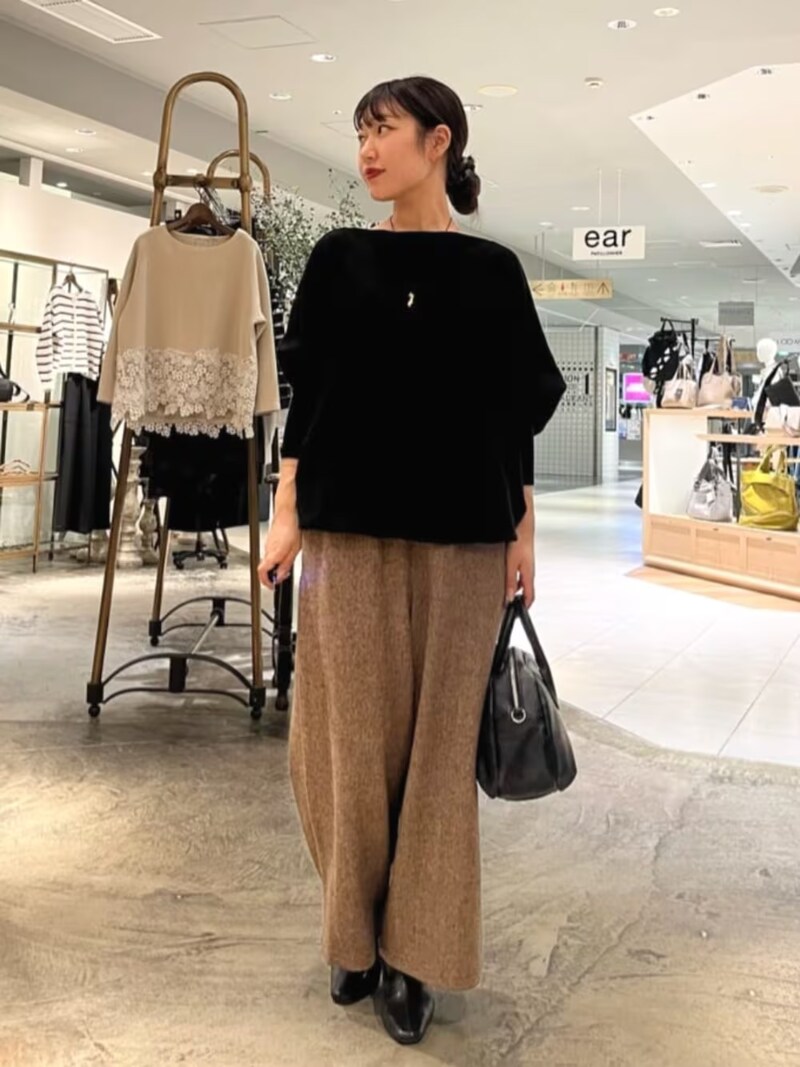 ラインも拾いにくいウールドルマンニット