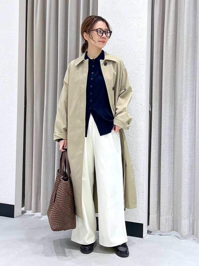 スタイリッシュなステンカラーの撥水コート